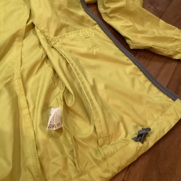 Women’s jacket, MEC size S - Picture 6 of 6